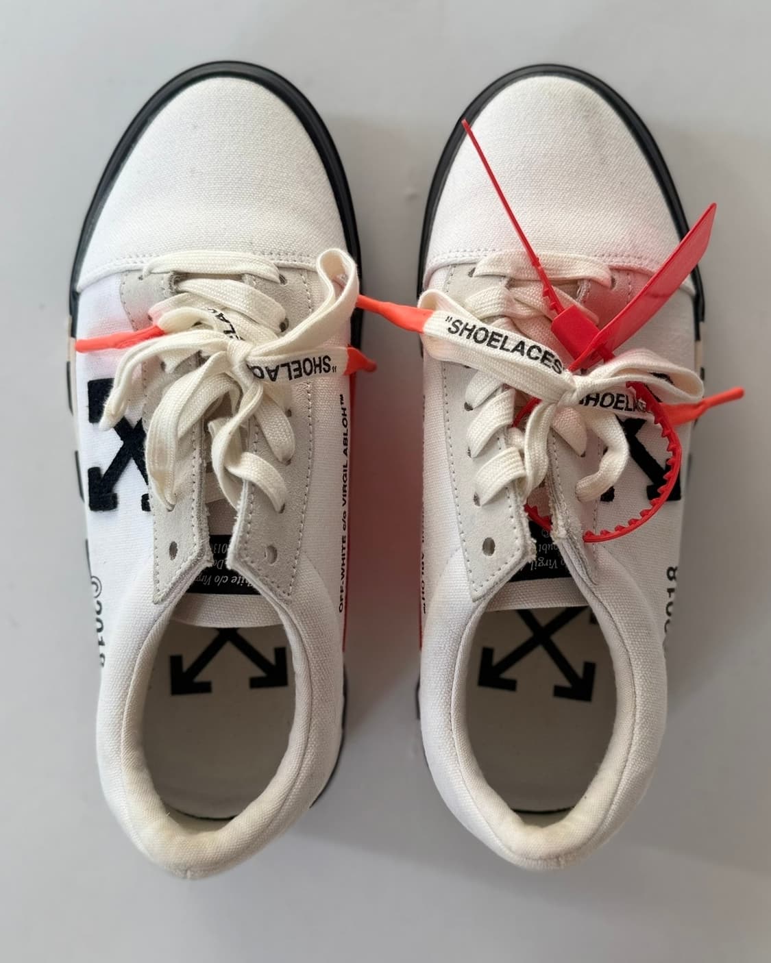 오프화이트 로우 벌크 스니커즈 화이트 상품이미지3