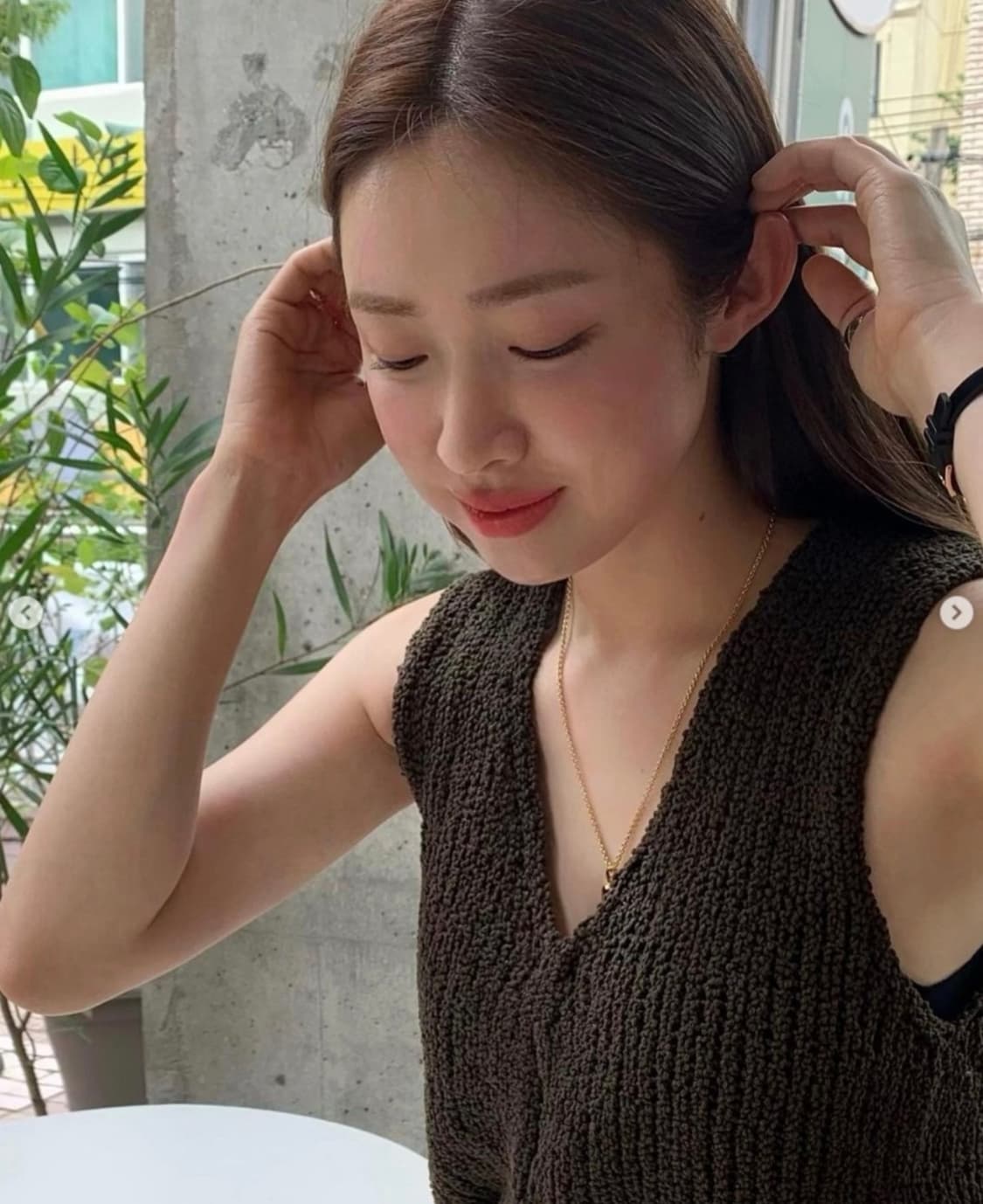 theopen product(더오픈프로덕트) 브이넥 니트 베스트 상품이미지6