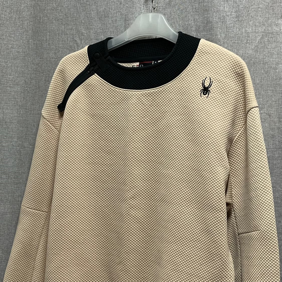 [M오버핏] 스파이더 퀼팅 지퍼 긴팔 맨투맨 상품이미지2