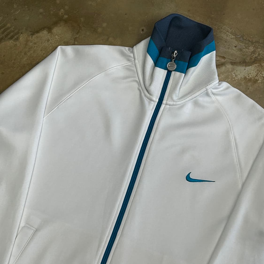 L 나이키 화이트 트랙탑 상품이미지1