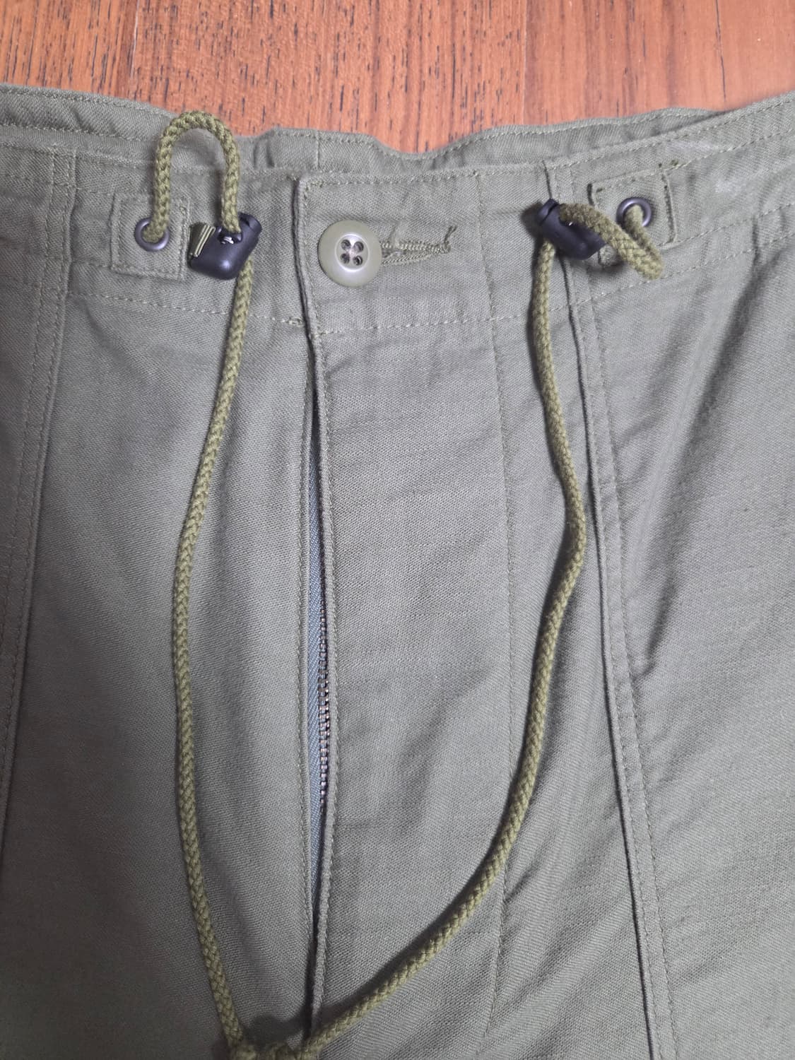 니들스 카키색 퍼티그 팬츠 상품이미지3