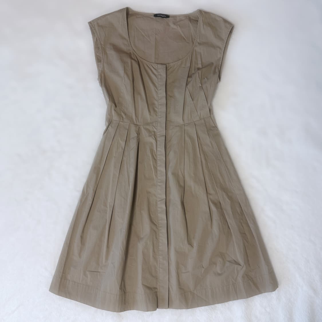 Max&Co 막스앤코 베이지 심플 보헤미안 나시 원피스 상품이미지1