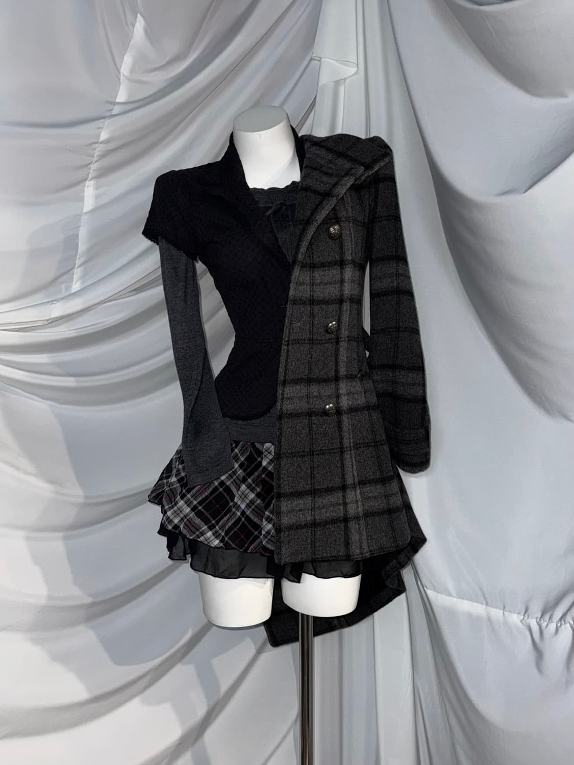 무채색 공겜여주깔 체크 완장 디테일 코트 코디세트 상품이미지6