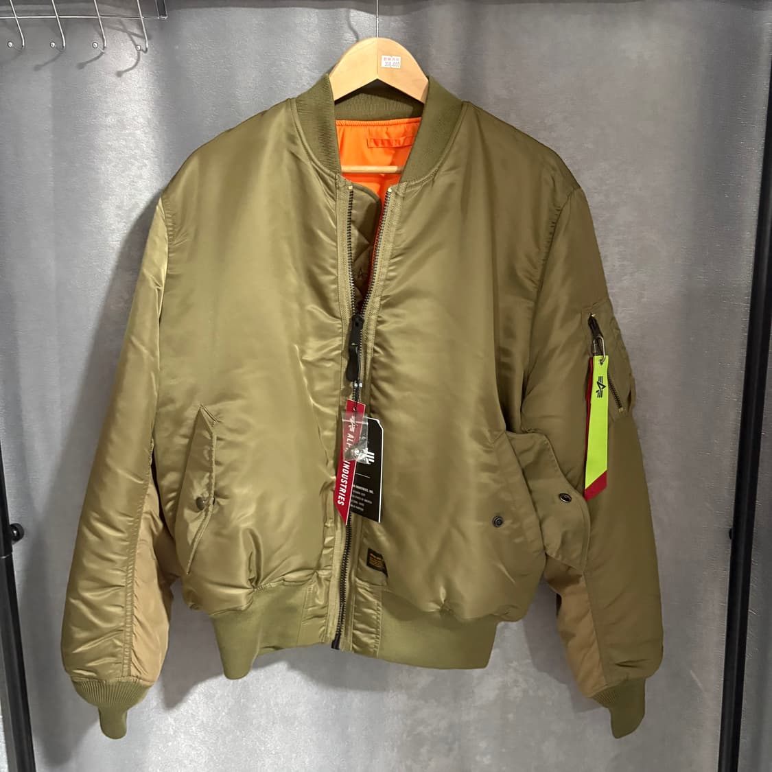 Alpha Industries 상품이미지1