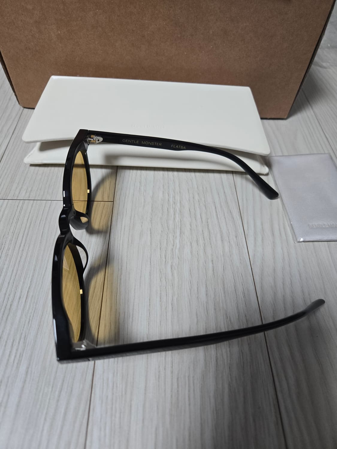 젠틀몬스터 랭 오렌지 틴트 선글라스  상품이미지4