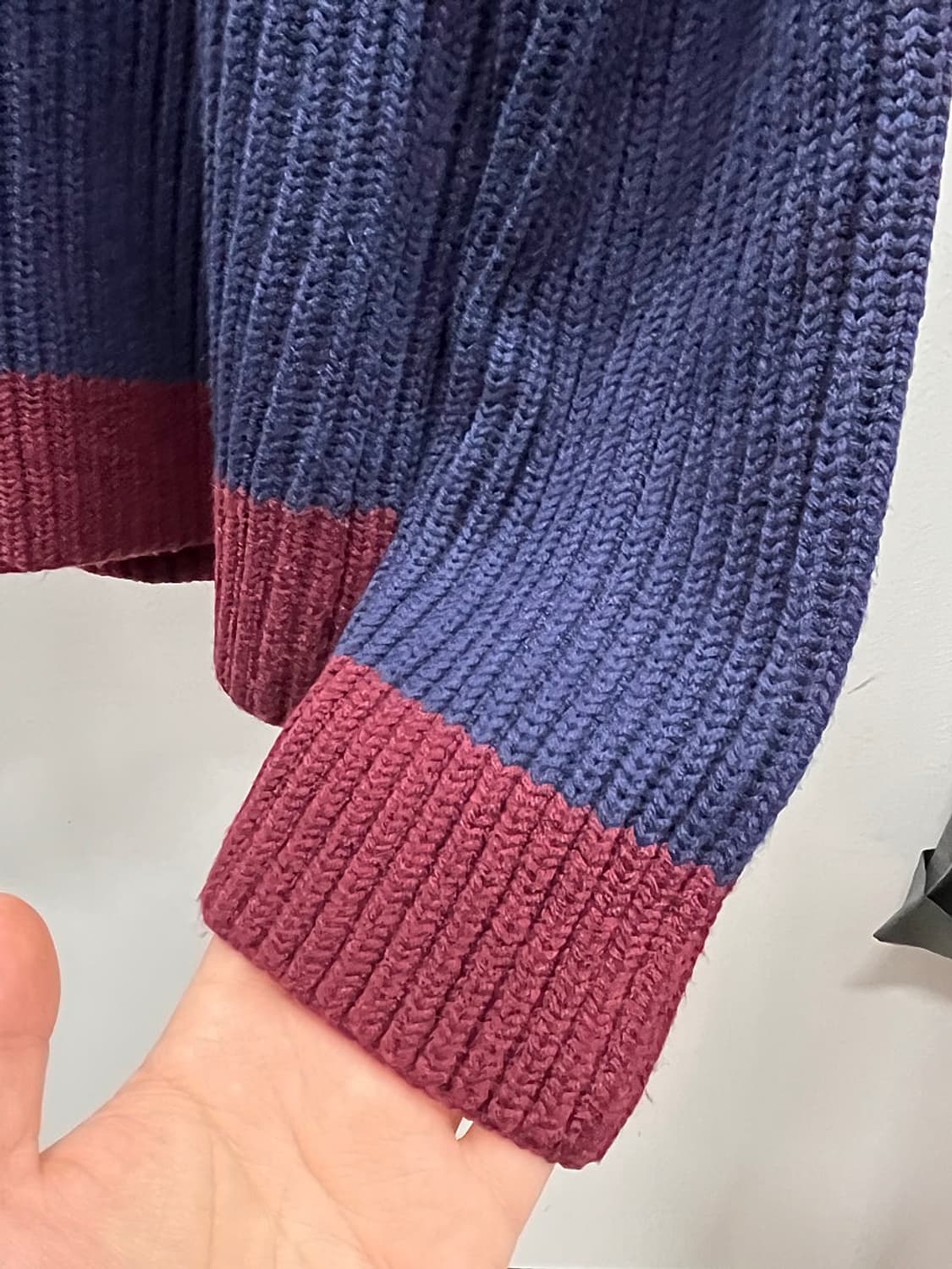 100) 발렌티노 배색 울니트  상품이미지3