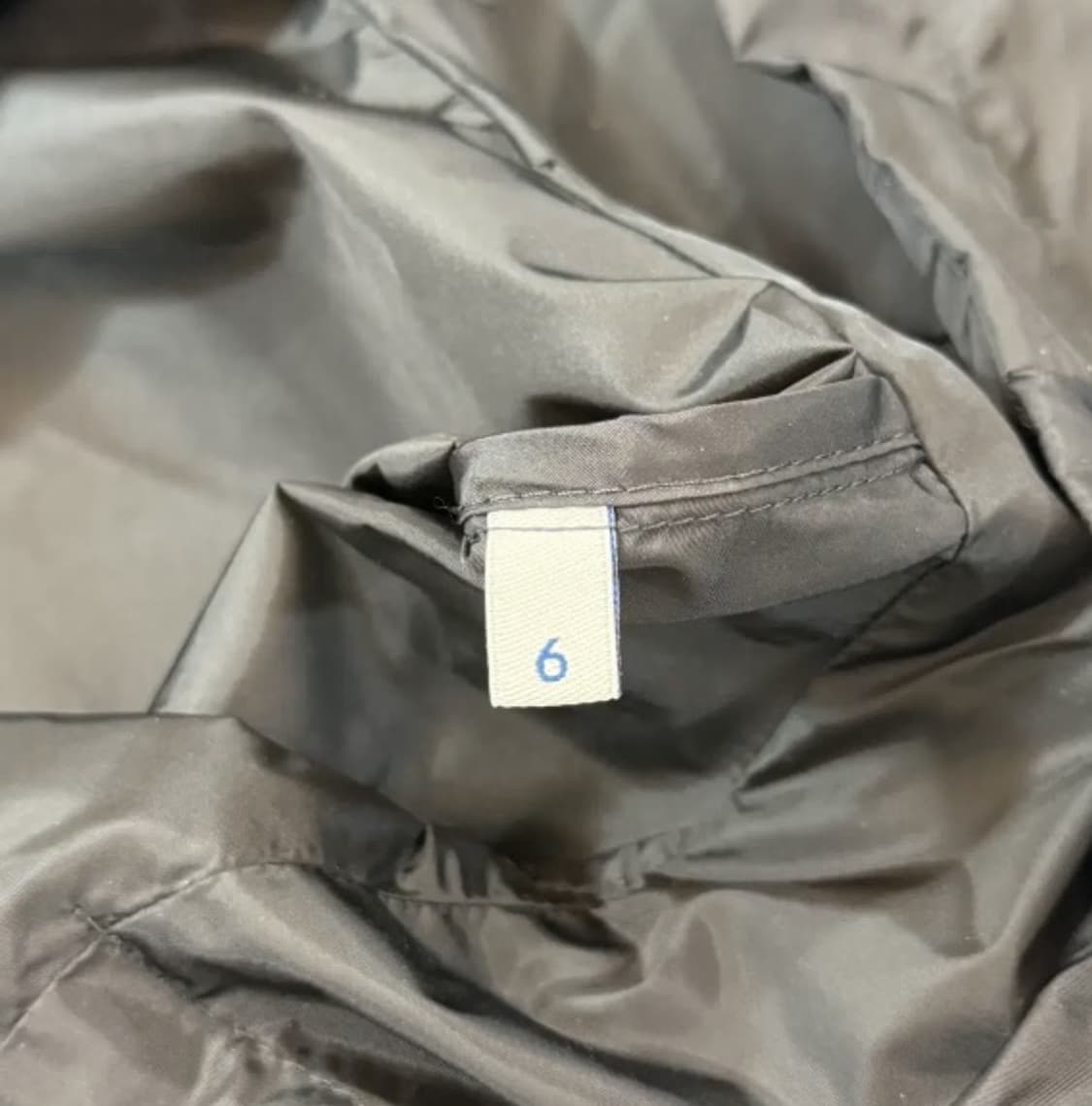 [정품] 몽클레어 나일론 후드 매트블랙 후드 자켓 XXL 상품이미지4