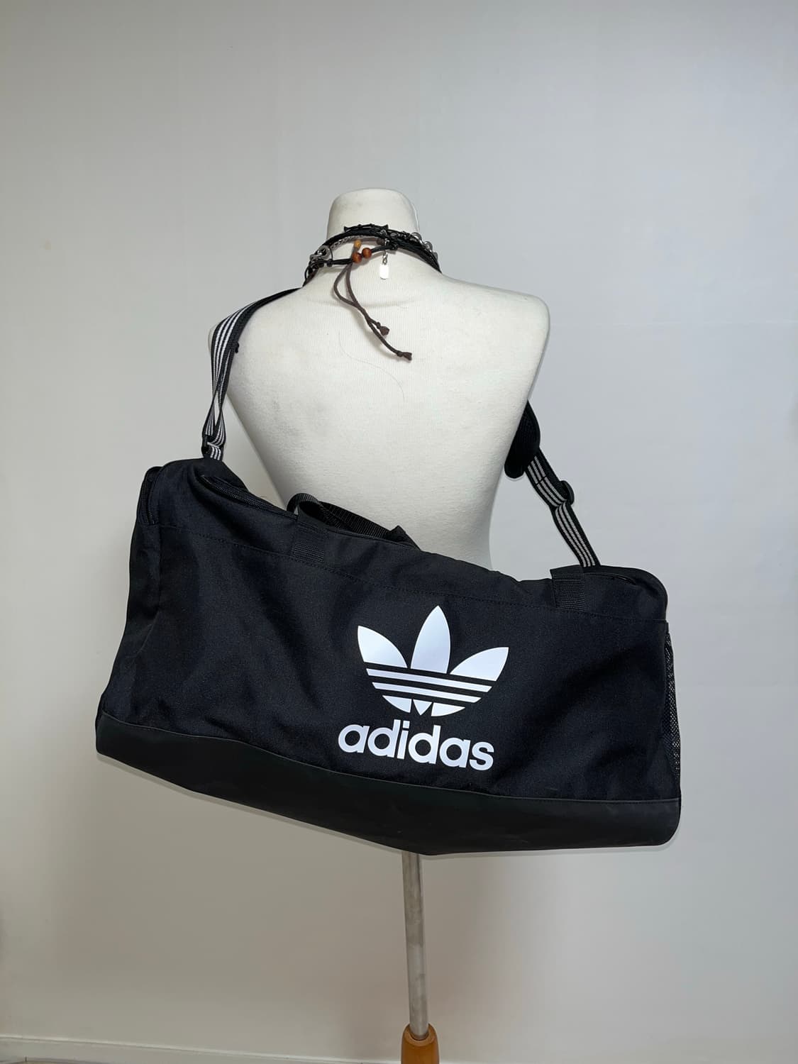 아디다스 오리지널 트레포일 더플백 상품이미지1