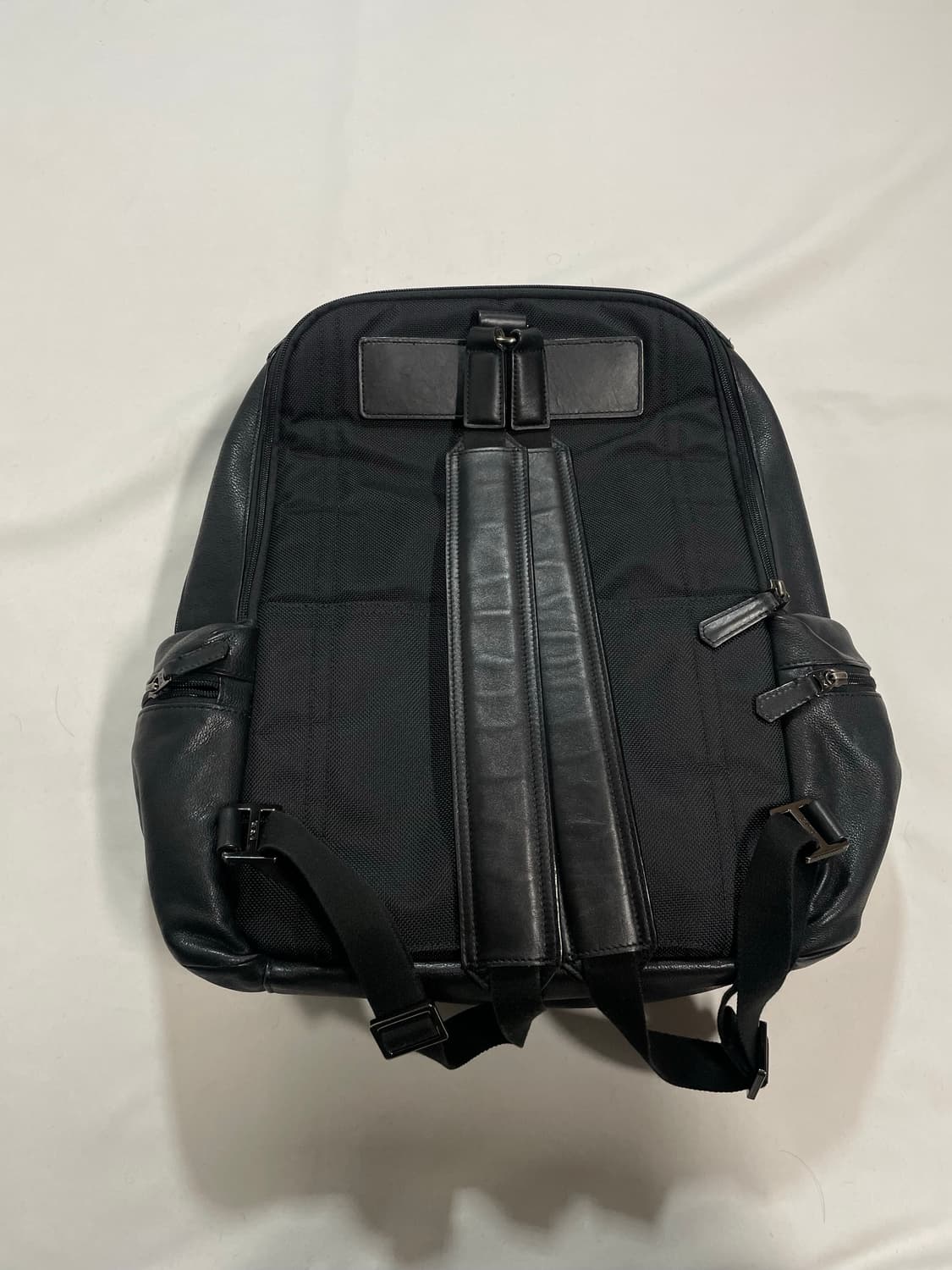 투미 비콘힐 브리프 레더백팩 상품이미지3