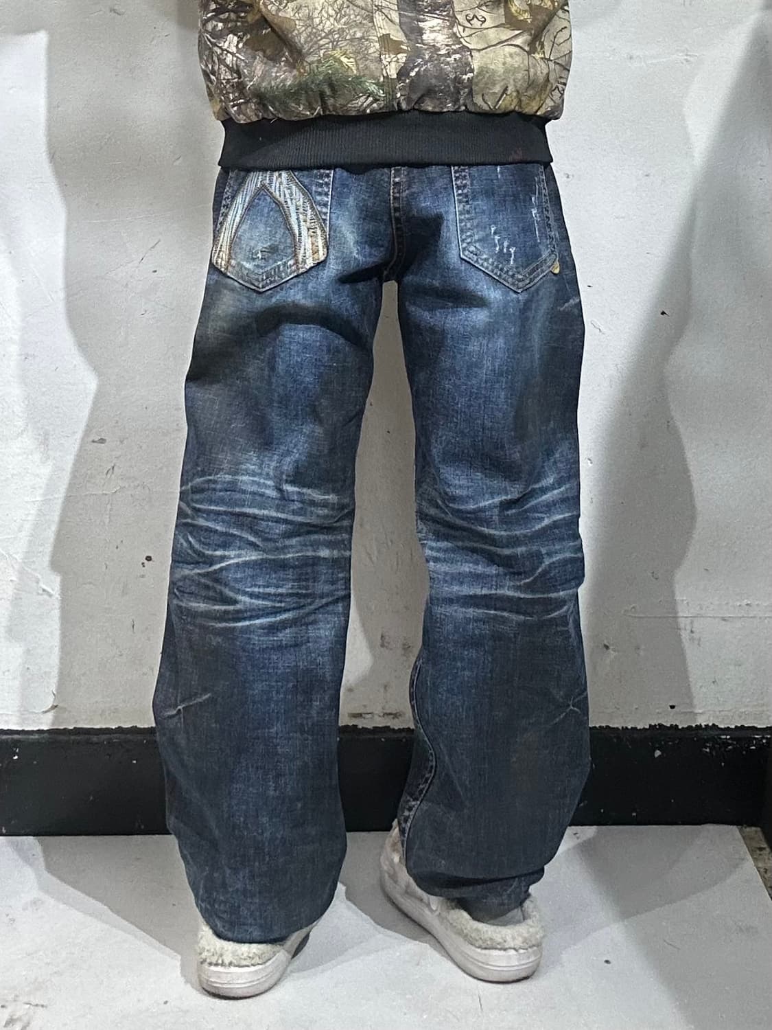 버커루 진청 힙합 워싱 올드스쿨 와이드 데님 팬츠 자수 청바지  상품이미지3