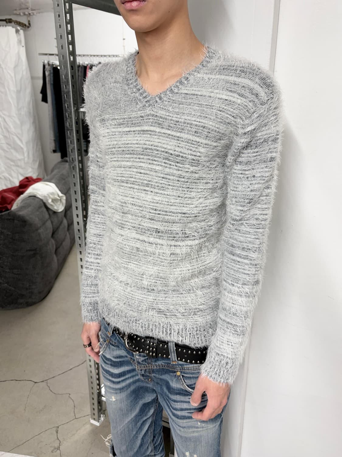 토네이도 마트 스트라이프 브이넥 니트 상품이미지5