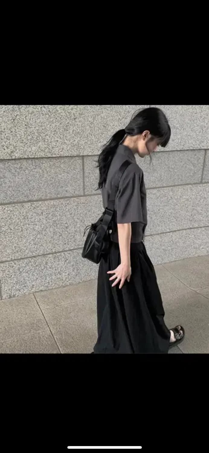 애니원모어 비쥬 나일론 차콜 반팔 셔츠 자켓 상품이미지4