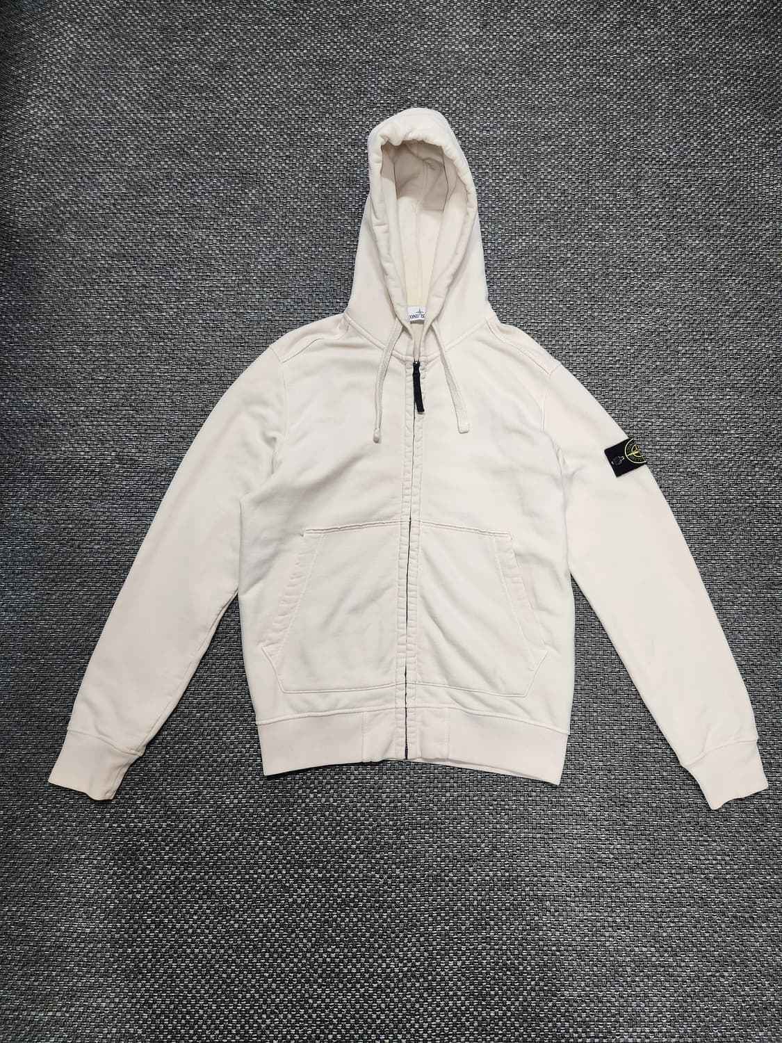 스톤아일랜드 와펜 패치 후드 풀 집 L사이즈 상품이미지1