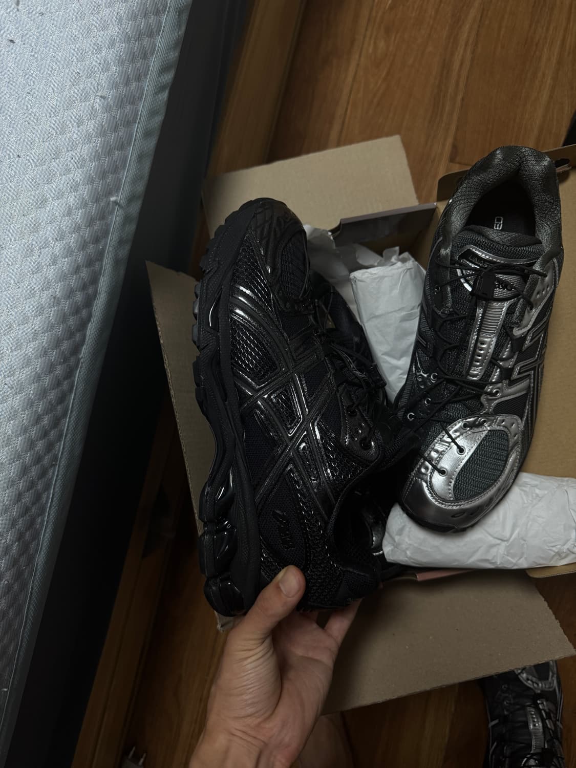 언어펙티드x아식스 젤님버스 10.1 올블랙 / 실버 새제품 판매합니다 상품이미지2