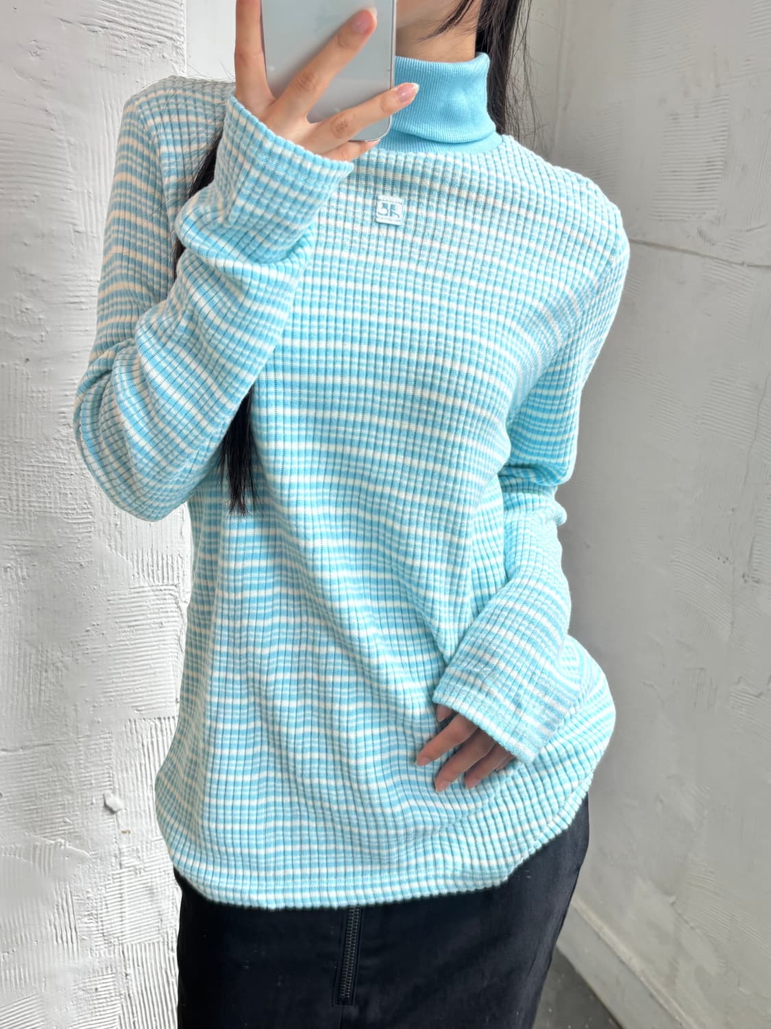 Courreges 꾸레쥬 스카이블루 컬러 터틀넥 니트 상품이미지1