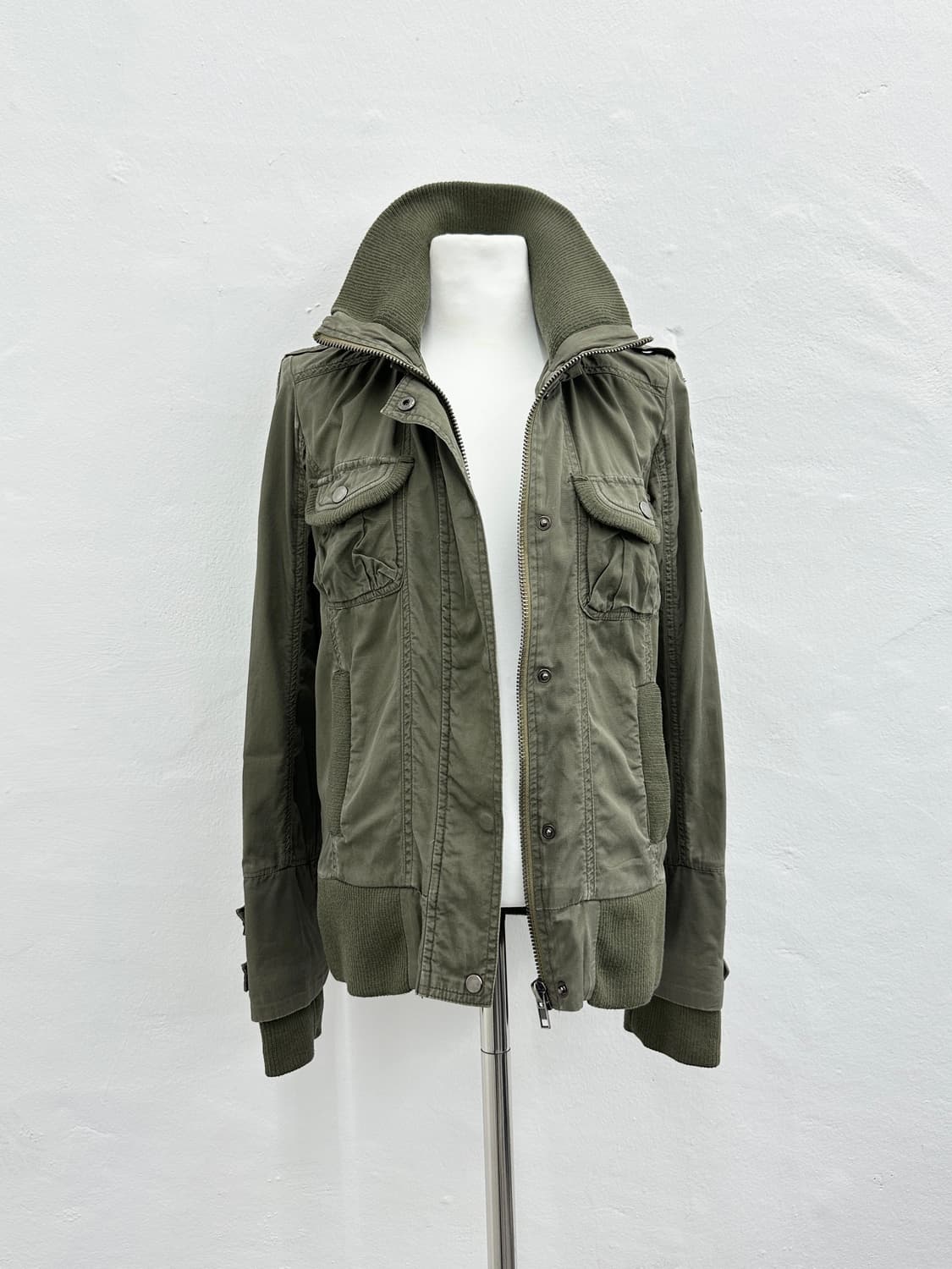 Bondage strap detail khaki high neck jac 상품이미지5