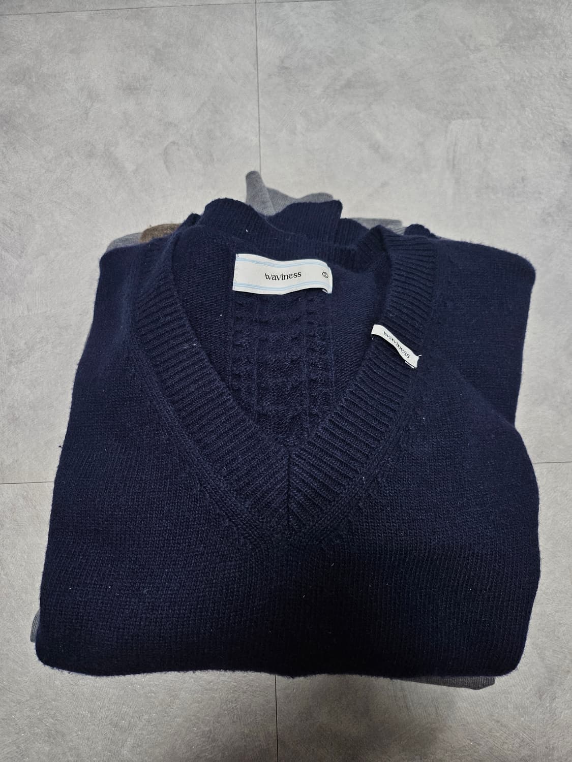 웨이비니스 호이리거 브이넥 2사이즈 상품이미지1