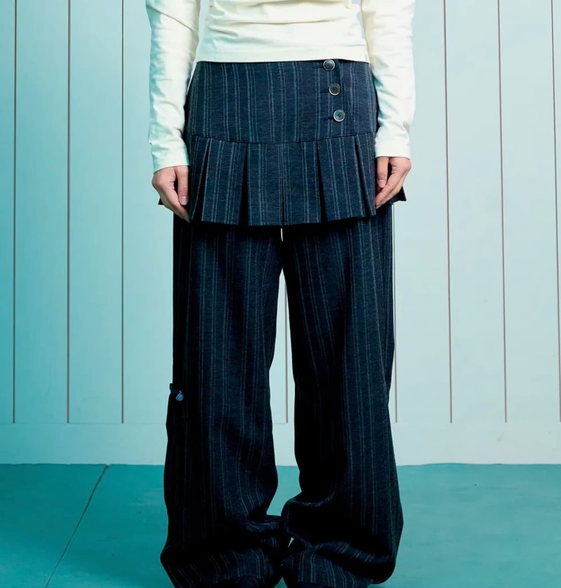더콜디스모먼ㅌTCM skirt layered button pants M  상품이미지1