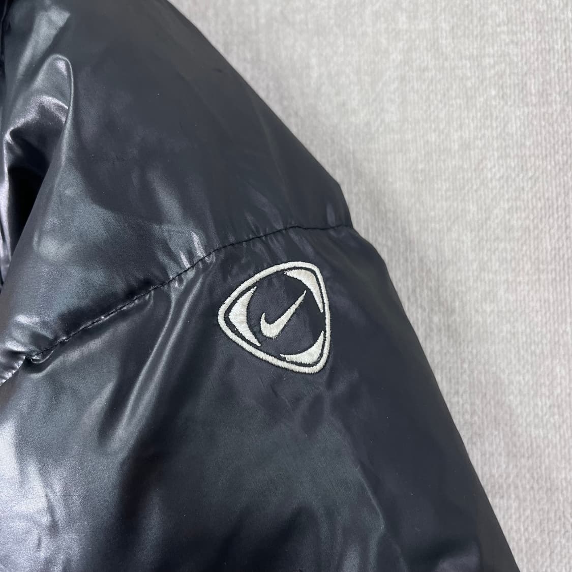 95 나이키 맨유 유광 구스 패딩 상품이미지5