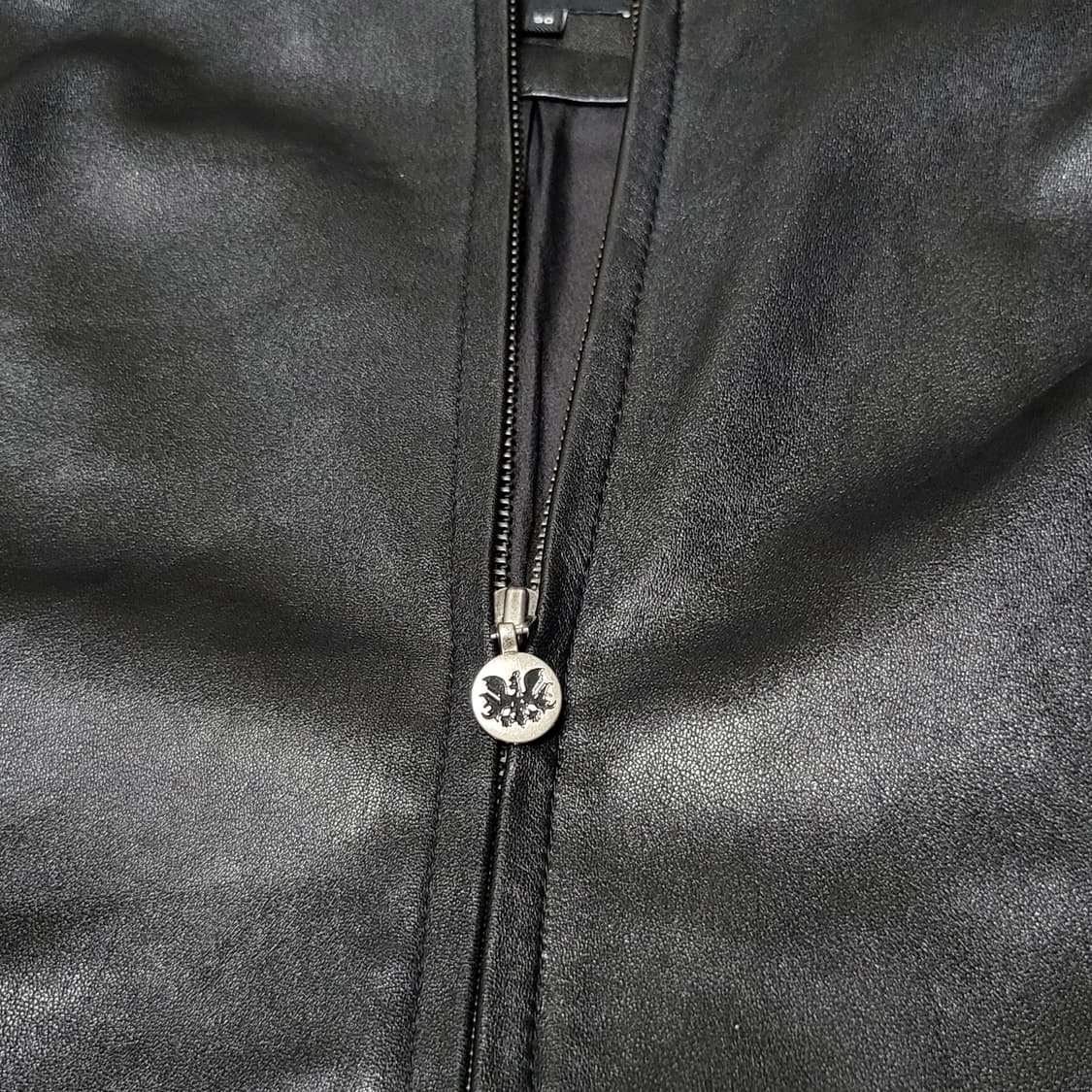 (여성) 휠라 양가죽 리얼레더 사이드라인 바이커 자켓 (90) 상품이미지3