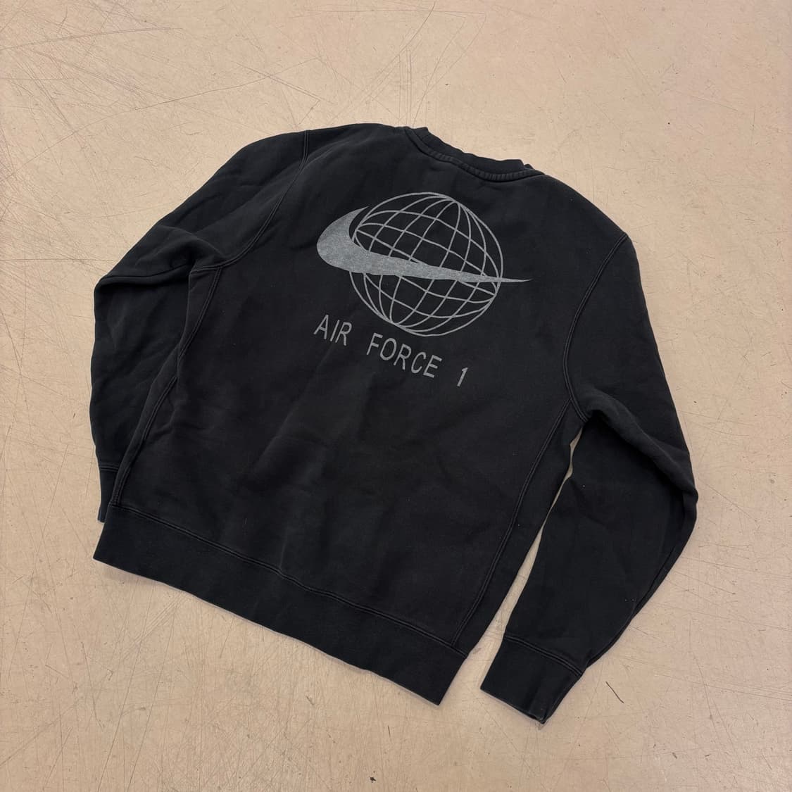 나이키 에어포스 원 빅로고 맨투맨 상품이미지3