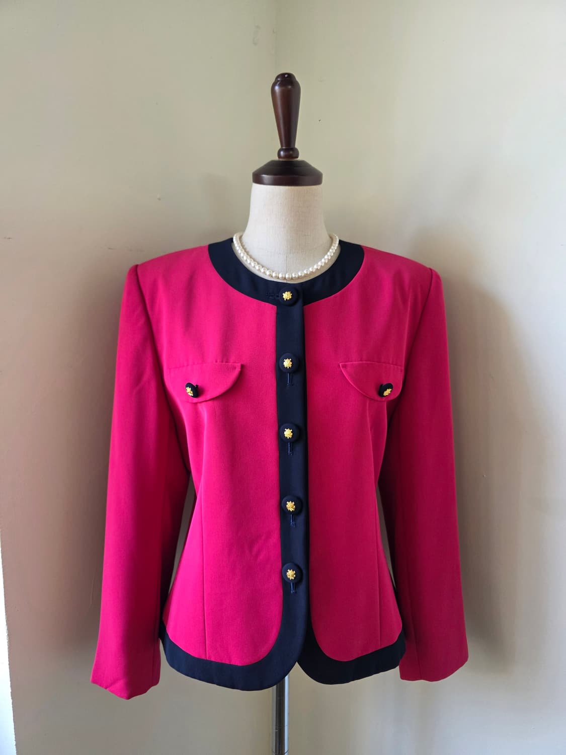 핫핑크 배색 금장 버튼 자켓 상품이미지2