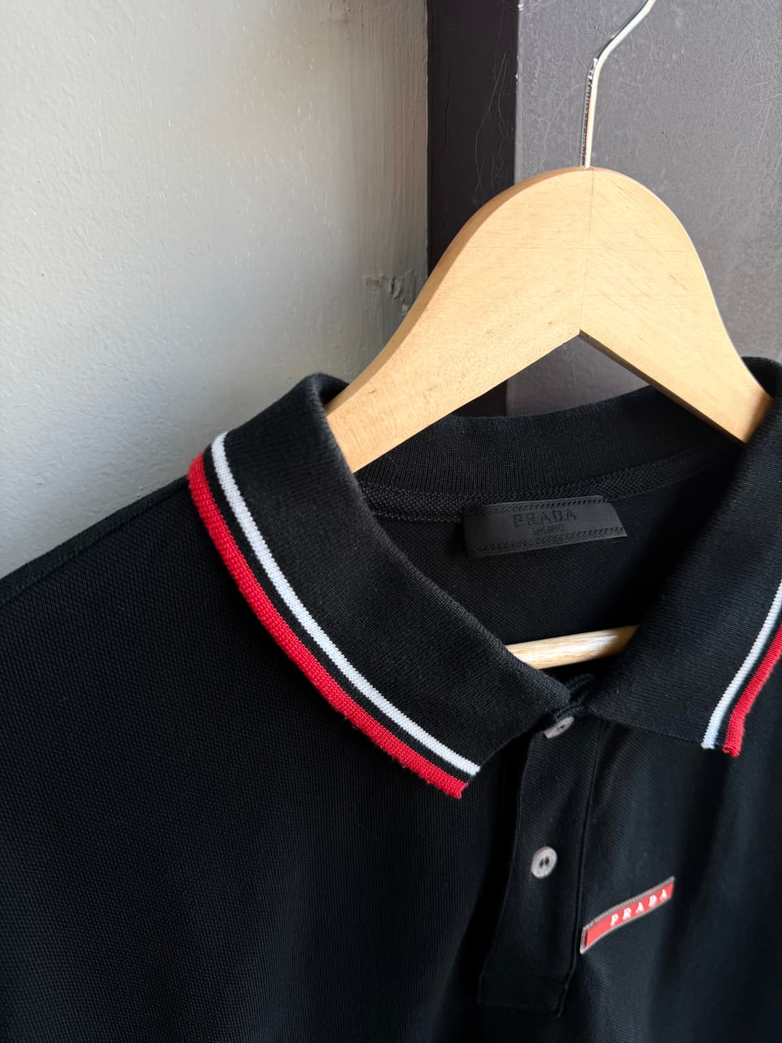 105/ 프라다 레드탭 라이닝 PK 반팔 상품이미지4