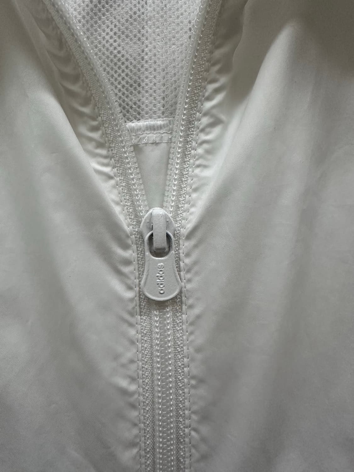 아디다스 화이트 후드 바람막이 집업 상품이미지6