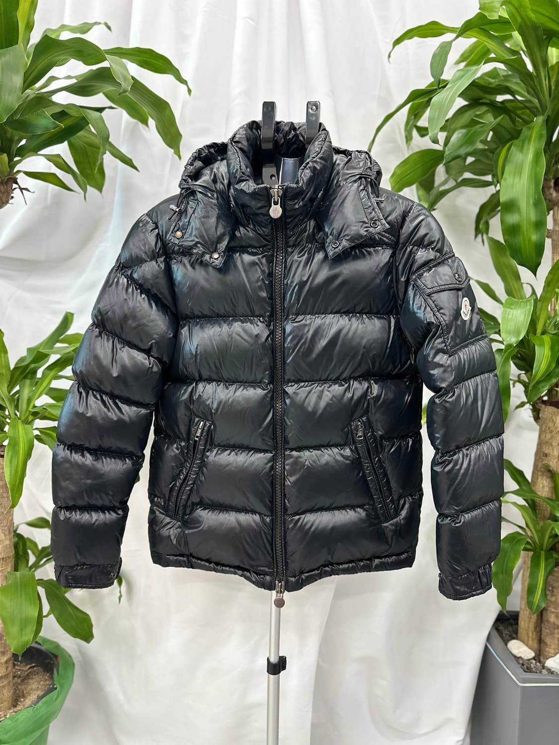 몽클레어 마야 쇼트 후드 패딩 1 상품이미지1