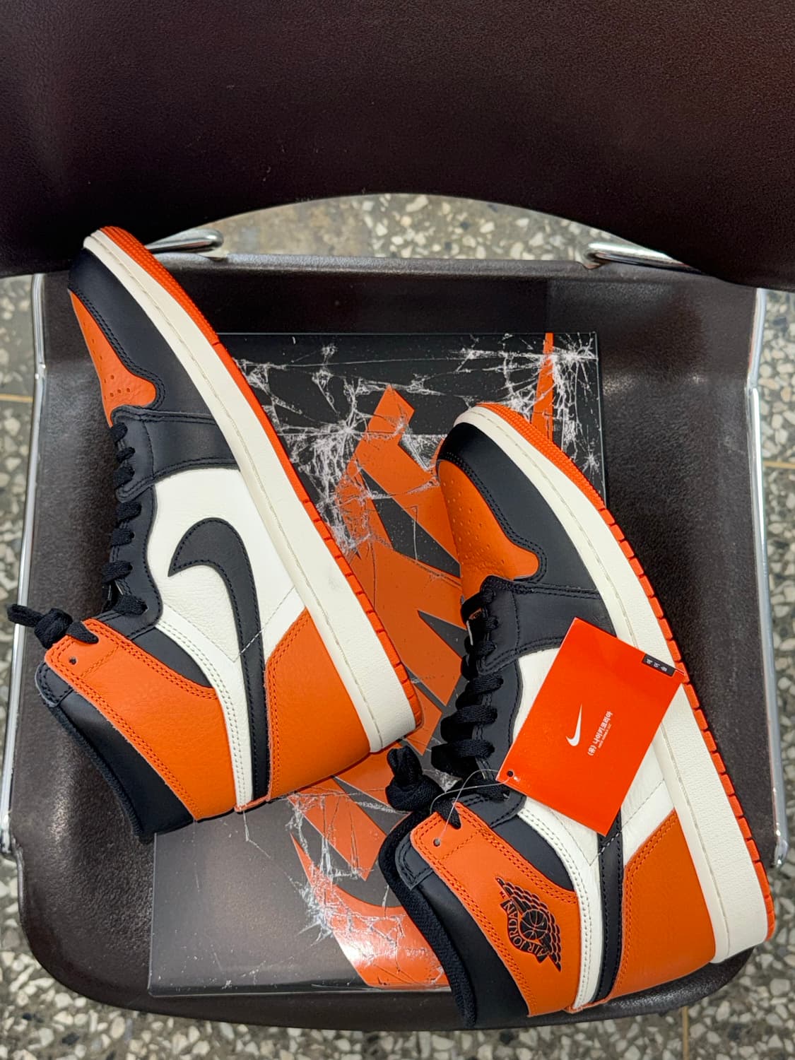 나이키 에어 조던 1 하이 OG Shattered Backboard 상품이미지4