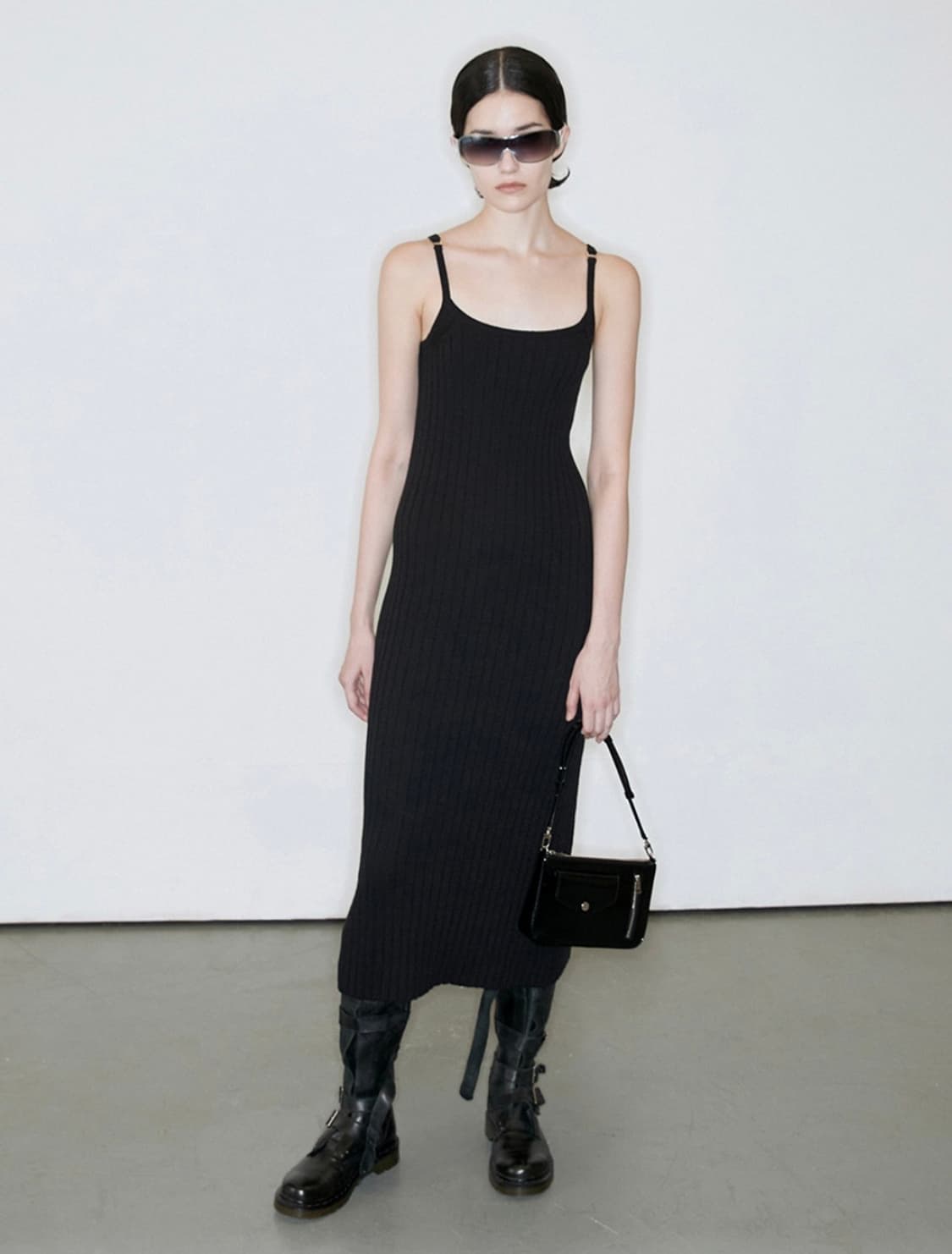 LCDC STRAP KNIT DRESS (BLACK) 상품이미지1