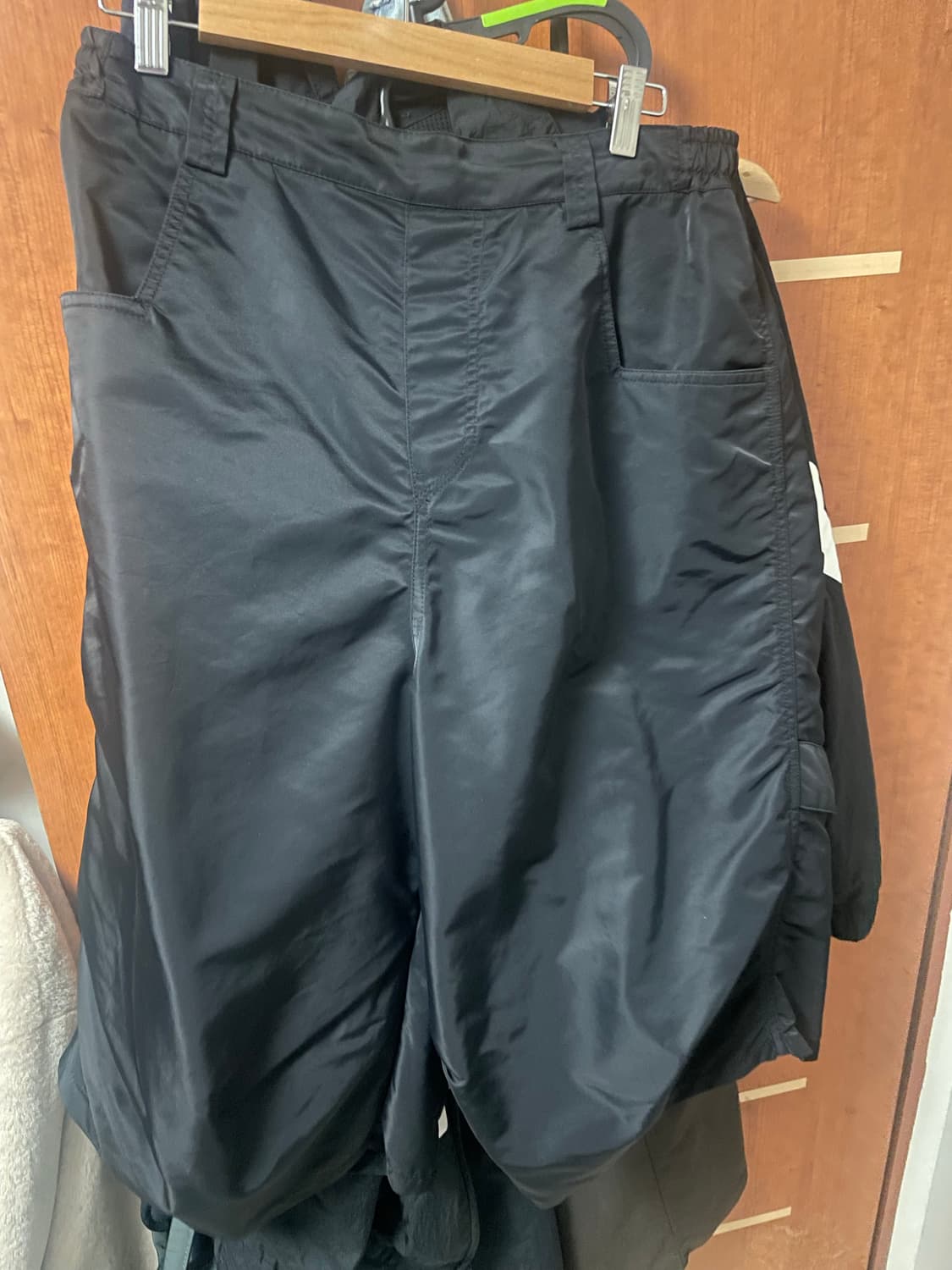 (3) 카미엔 나일론 버뮤다 팬츠 블랙 상품이미지1