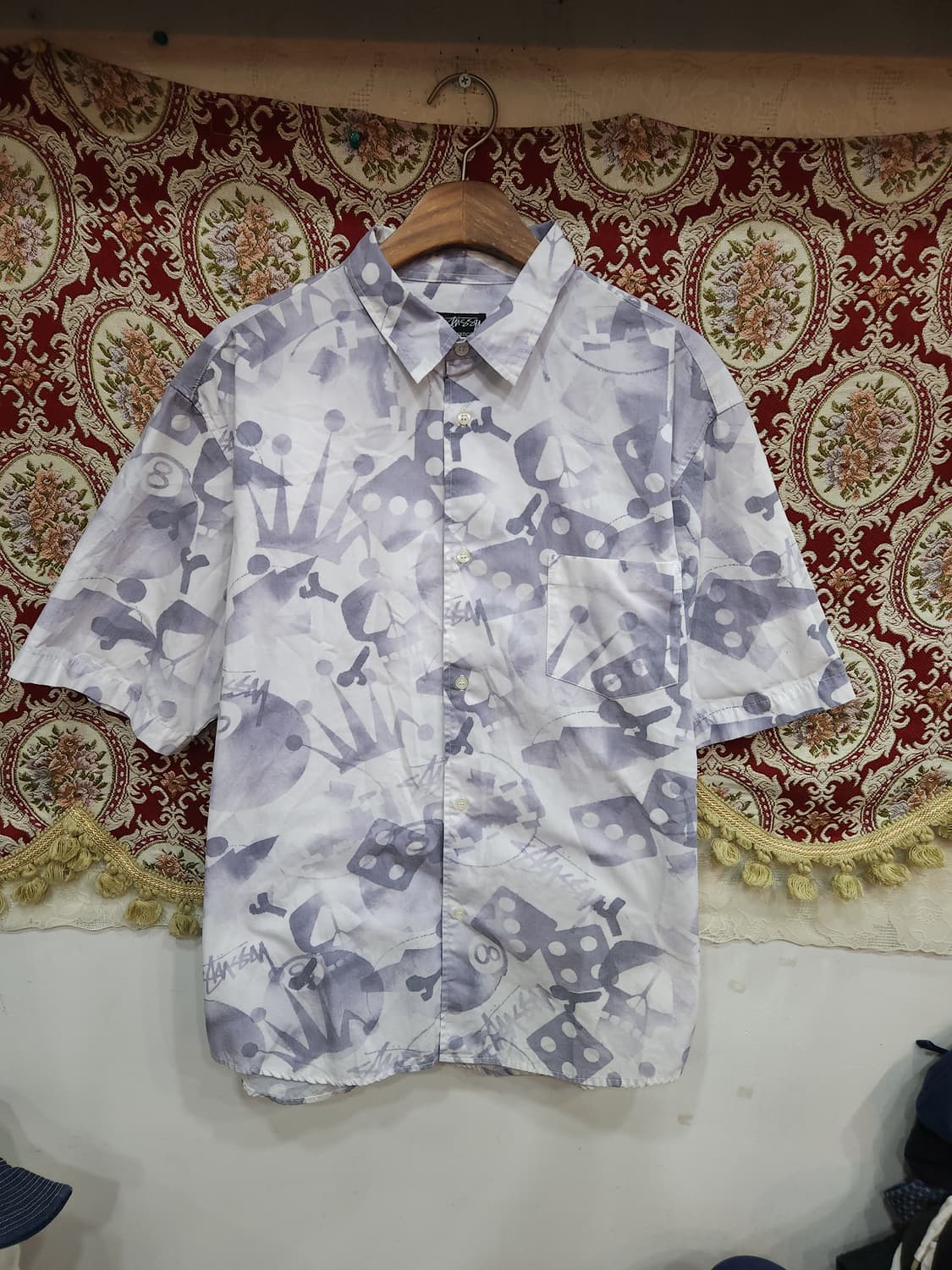 스투시 어센틱 8볼 왕관 나염 반팔 셔츠

 상품이미지2