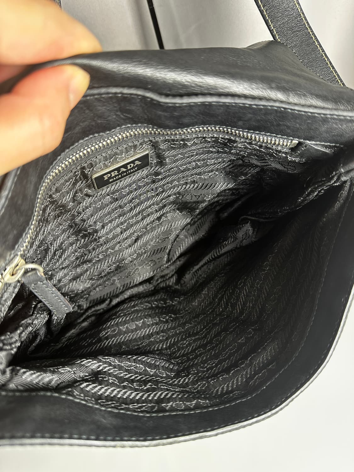 프라다 블랙 나일론 & 레더 크로스백 상품이미지7