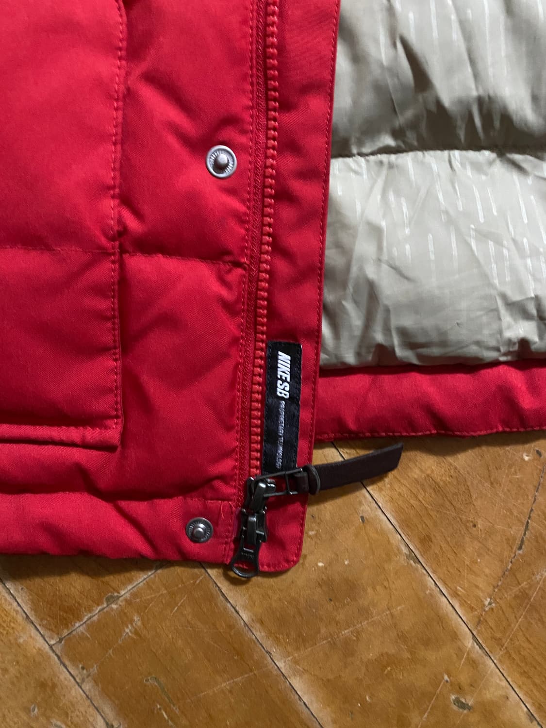 나이키 SB 다운 패딩 베스트 L 상품이미지3