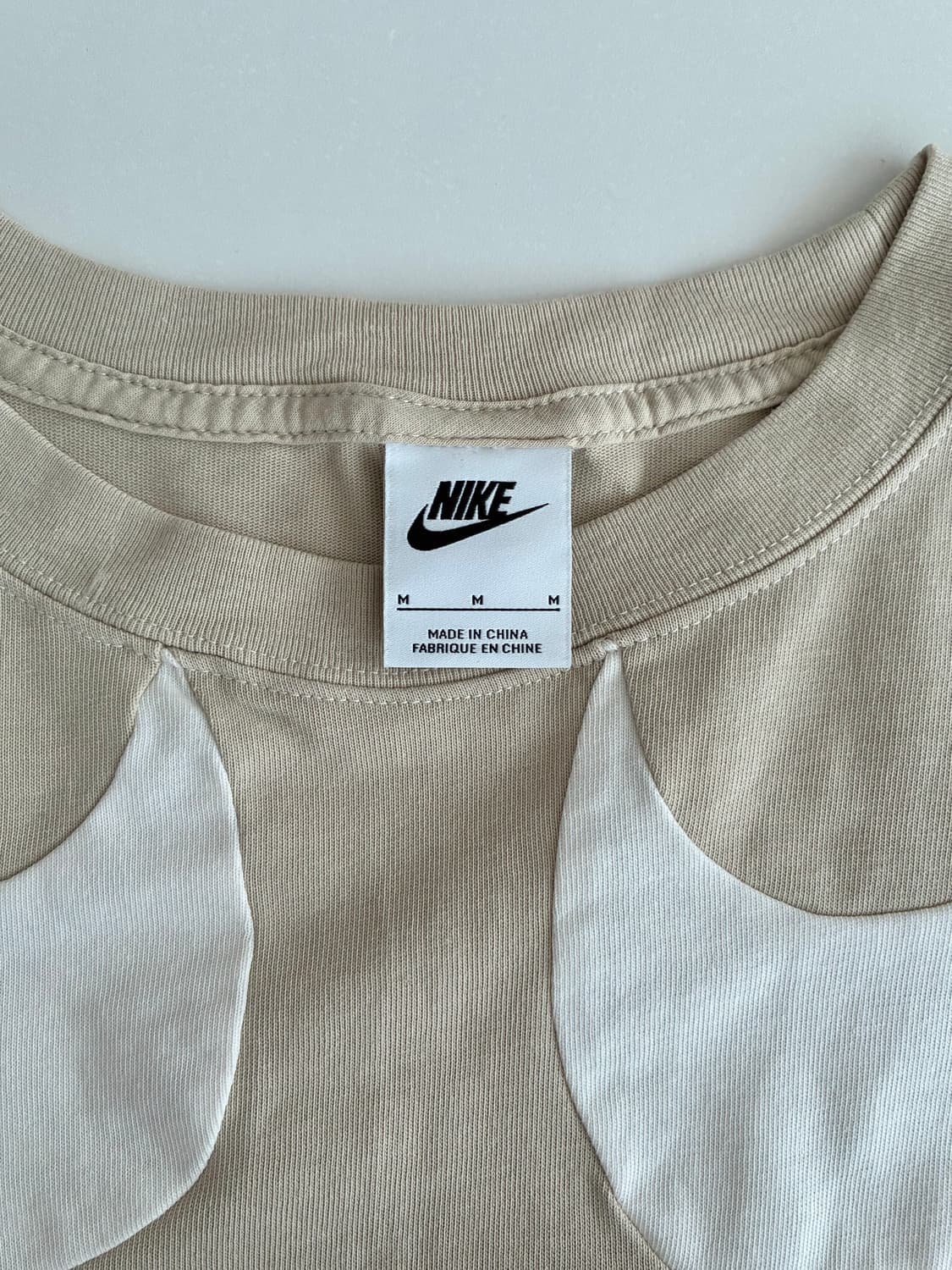 M) 나이키 더블 스우시 크롭 반팔 티셔츠 베이지 상품이미지4