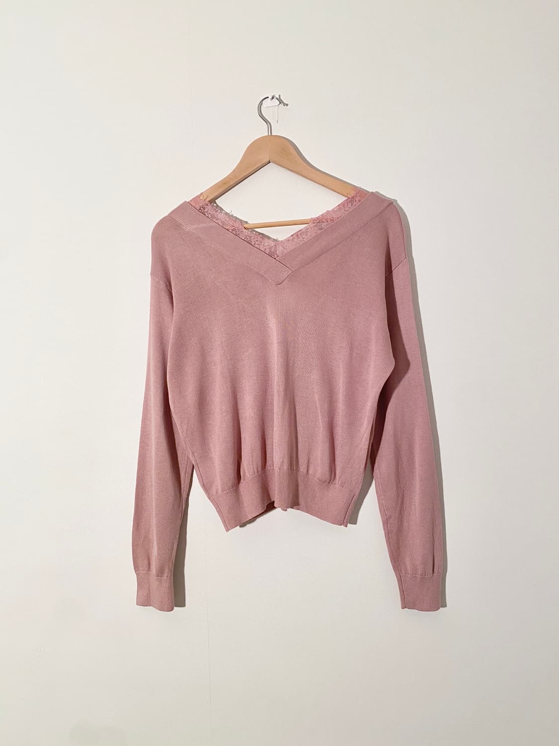 Pink V-Neck Lace Knit Cardigan 상품이미지4