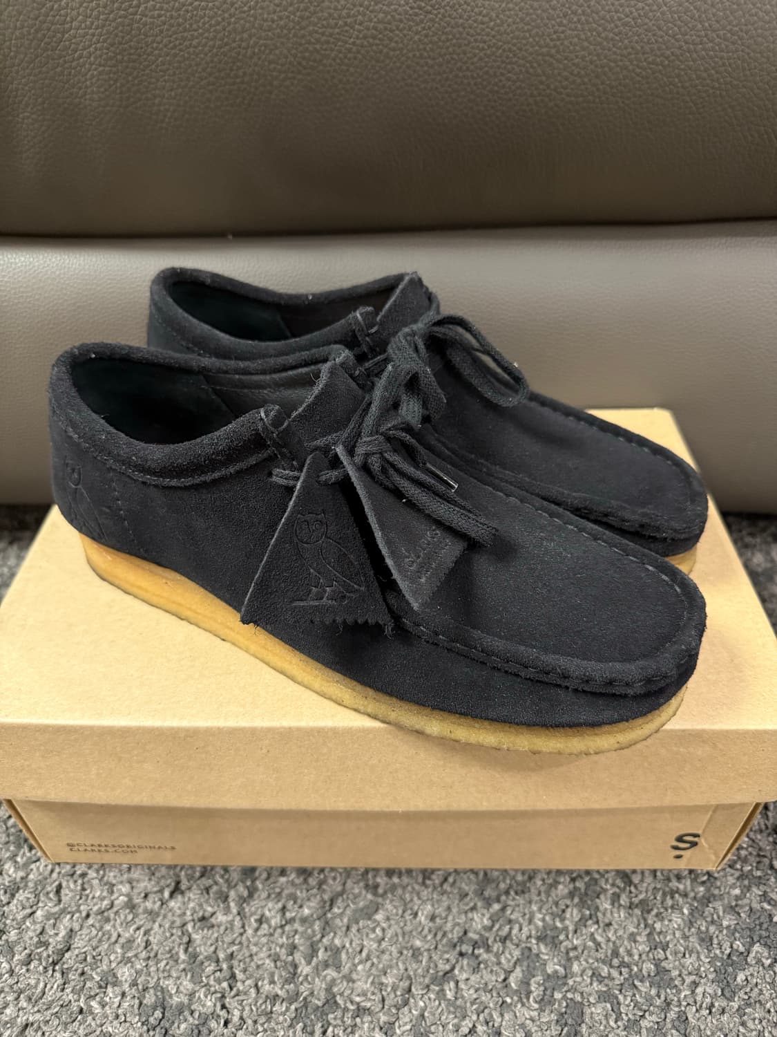 (US9) OVO x 클락스 왈라비 블랙 상품이미지1