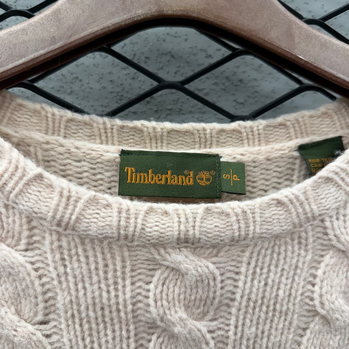 팀버랜드 크루넥 케이블 울니트 탭라벨 디테일 아이보리 상품이미지6