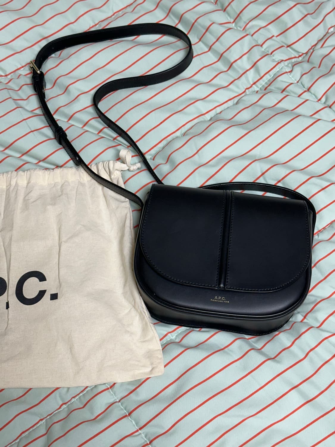 아페쎄 베티백 블랙 상품이미지1