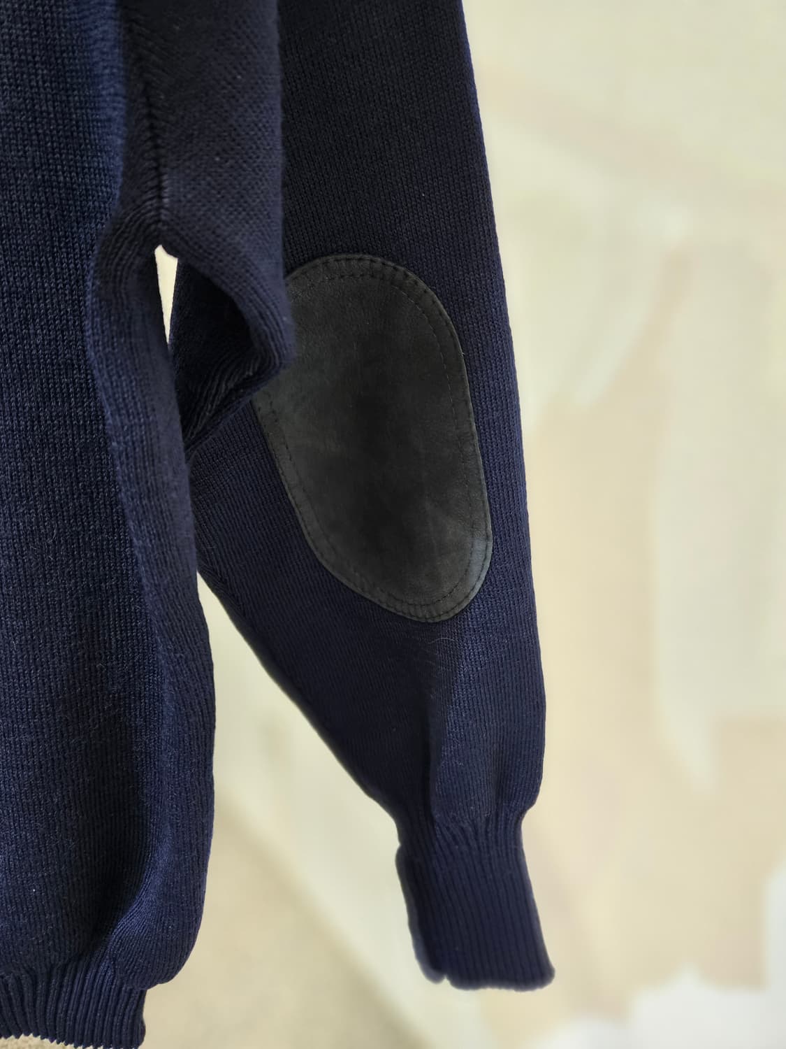 버버리 숄더패치 니트 상품이미지4