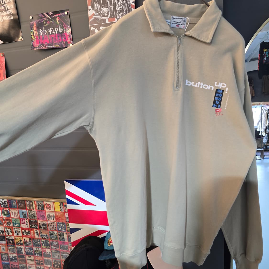 리바이스 하프집업 맨투맨 베이지 501 프린팅 오버핏 상품이미지3