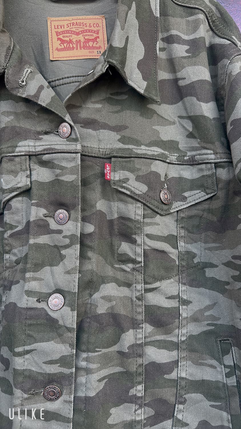 Levi's Camo Trucker Jacket 상품이미지4