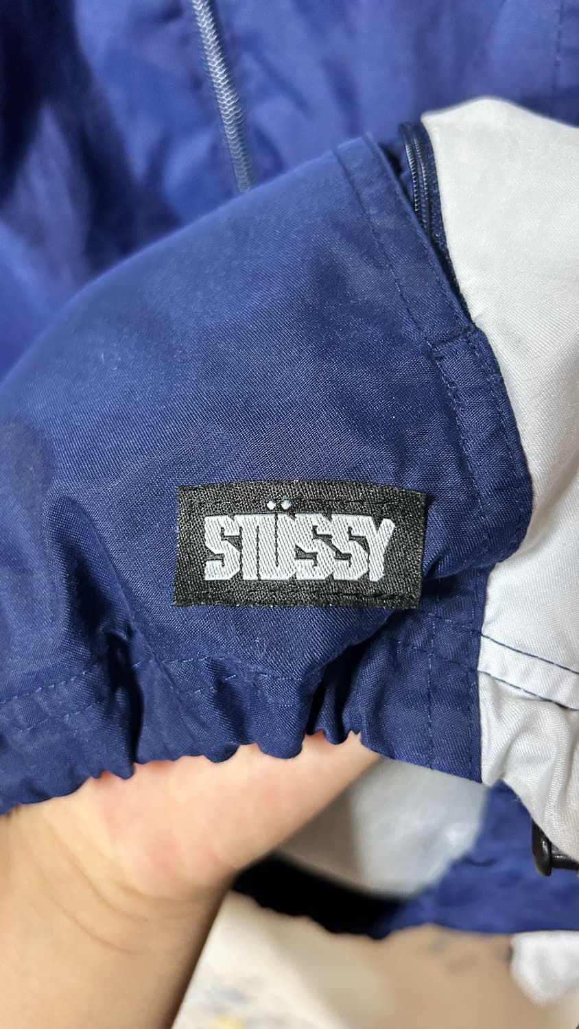 스투시 바람막이 L 상품이미지3