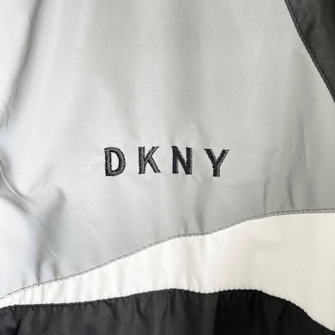 F2 DKNY 디케이앤와이 바람막이 100사이즈 상품이미지4