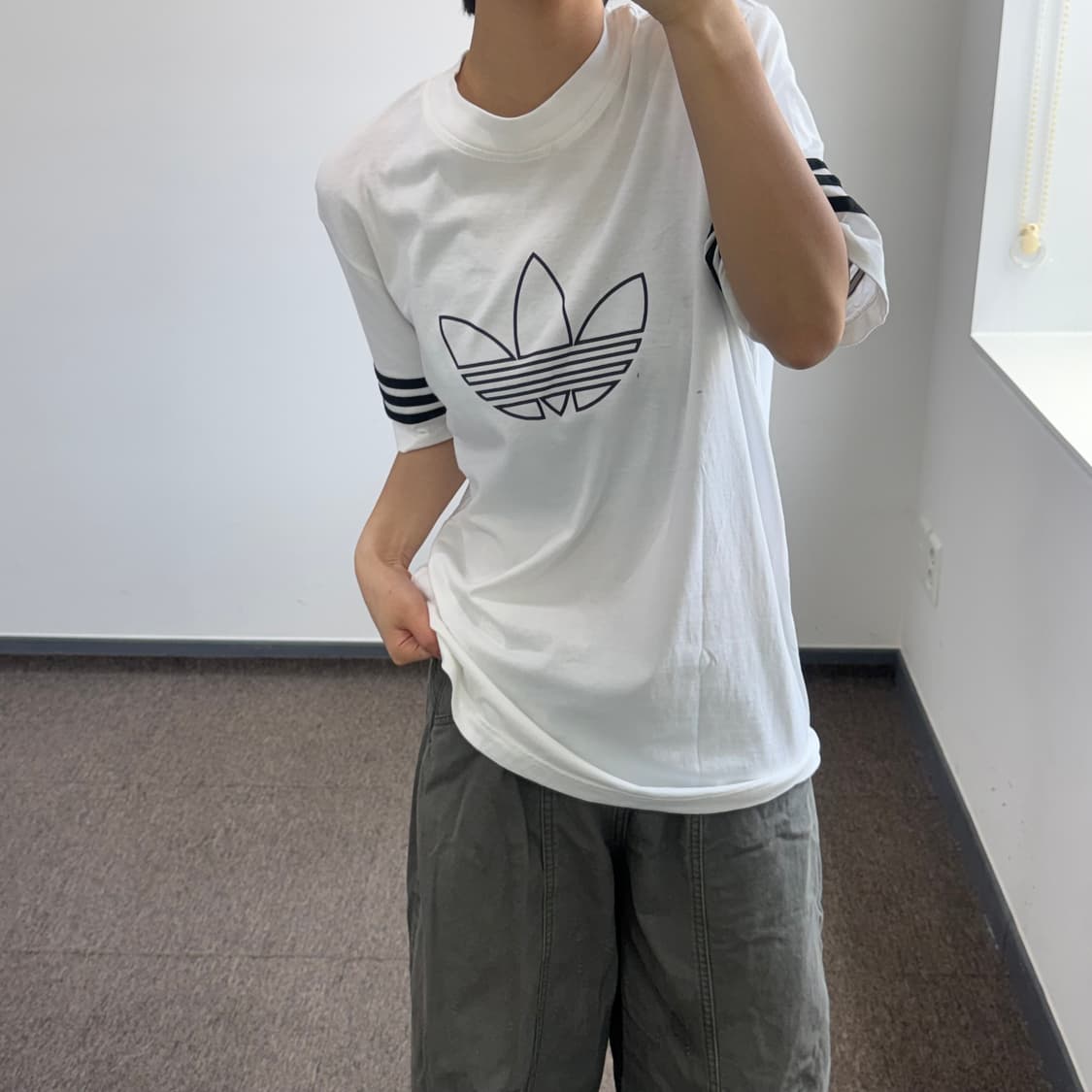 Adidas 아디다스 빅 파이어 로고 화이트 반팔 상품이미지2