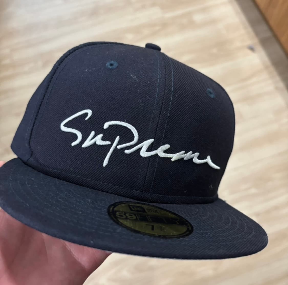 뉴에라 슈프림 모자 상품이미지1