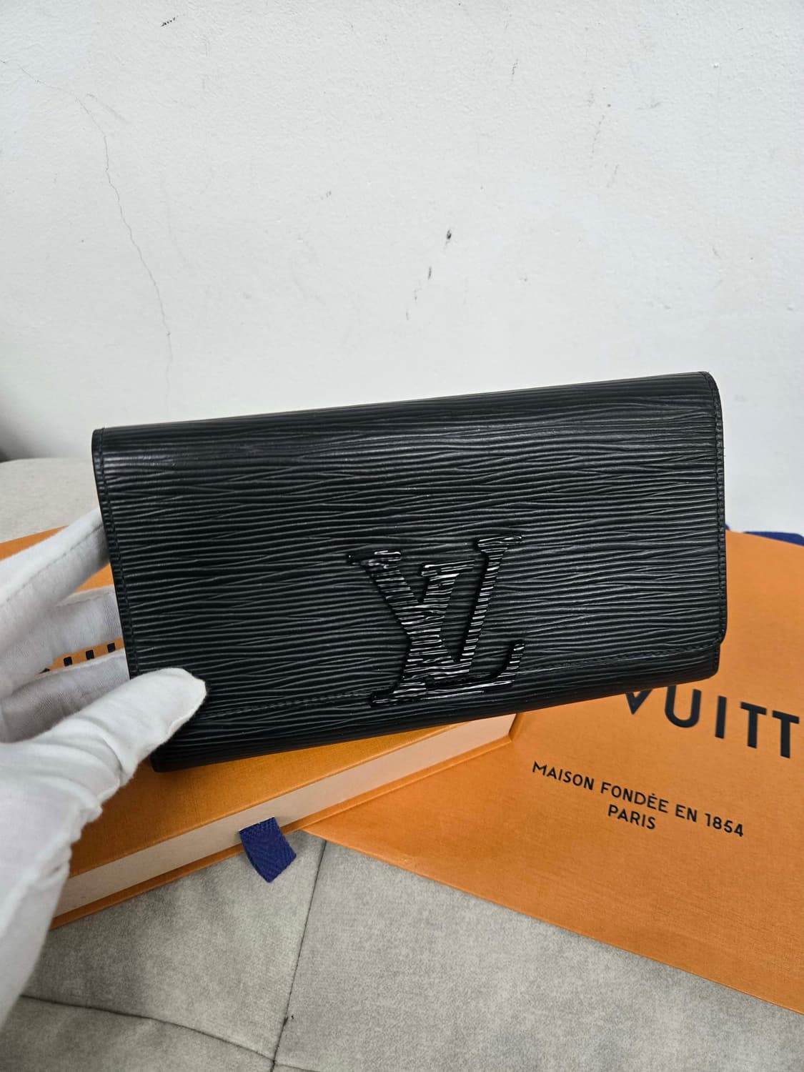 [보증서 정품] 루이비통 앙프렝뜨 카퓌신 장지갑 상품이미지6