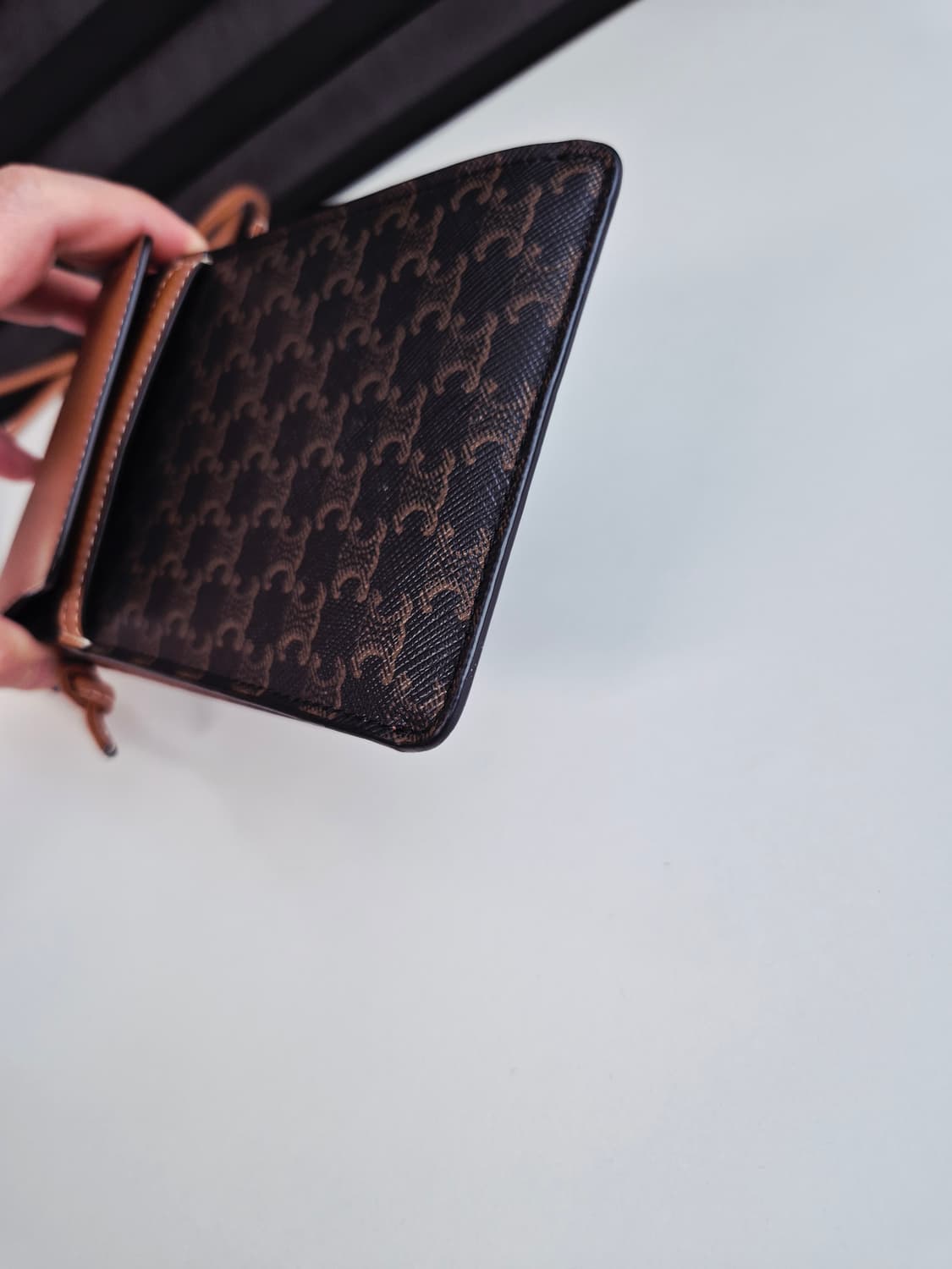 셀린느 트리옹프 폰 파우치백 (영수증 포함 풀구성) S~A+급 상품이미지10