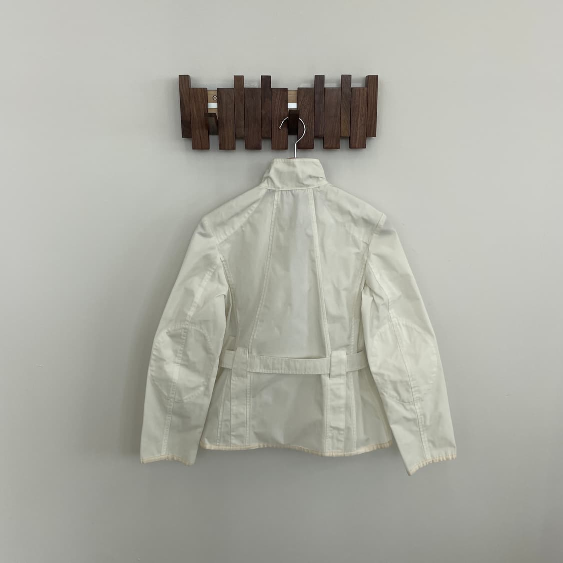 막스마라 화이트 벨티드 폴리에스터 야상 자켓 상품이미지2